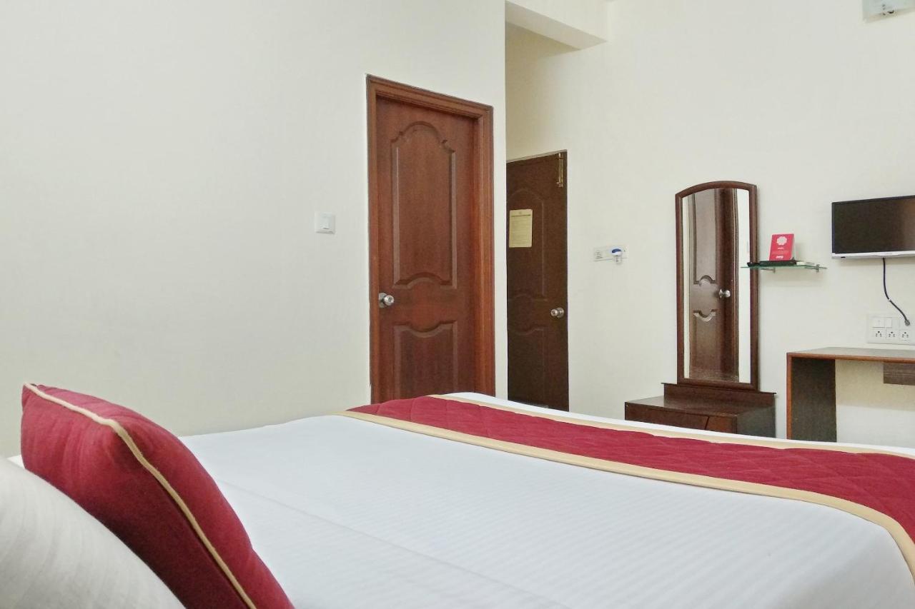 Super Oyo Capital O Premium Hotel Victoria Heights Near Sri Someshwara Swami Temple Bangalore Exterior photo