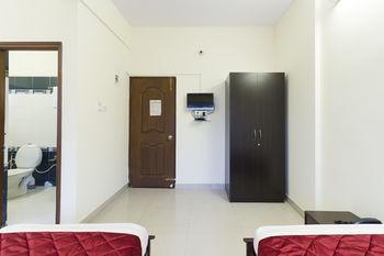 Super Oyo Capital O Premium Hotel Victoria Heights Near Sri Someshwara Swami Temple Bangalore Exterior photo